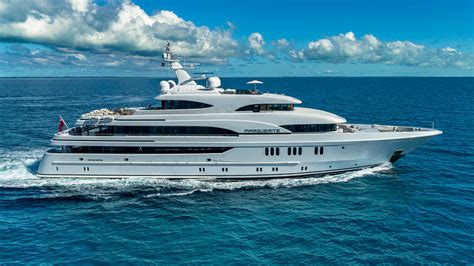 gyatch|Luxury yacht charter, yachts for sale .